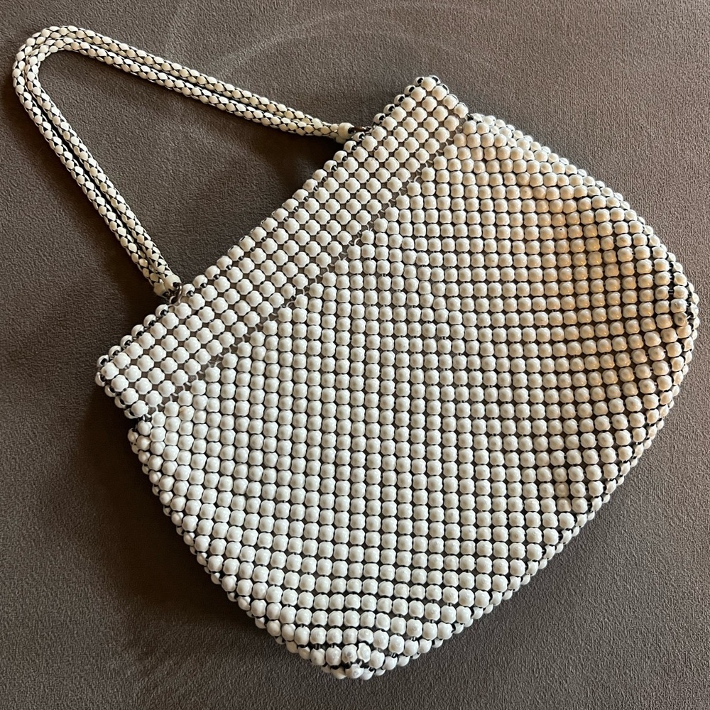 Vintage Elegant Alumesh Whiting and Davis Co White Beaded Women's Bag
